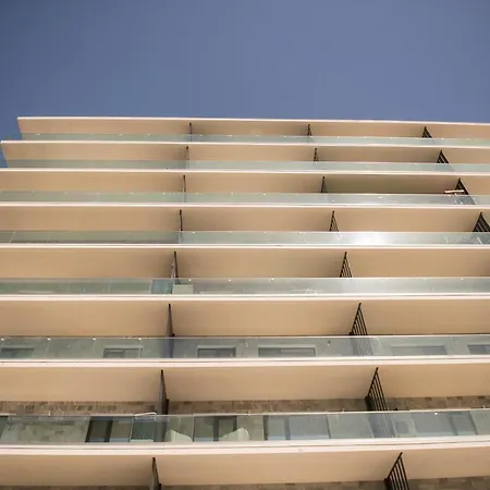 Promenada Apartments Side View Апартаменты Нэводари