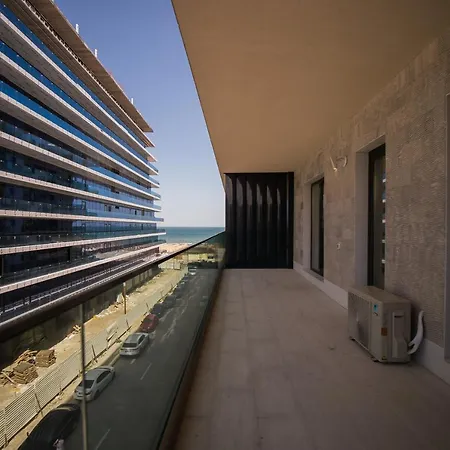 Promenada Apartments Side View Апартаменты