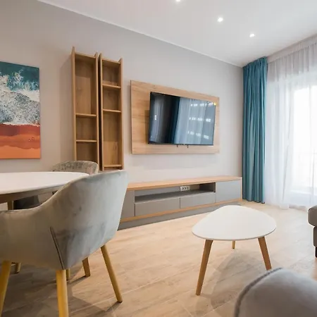 Promenada Apartments Side View * Нэводари